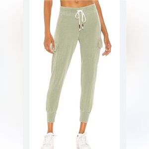 Cargo Sweatpant in Military SUNDRY